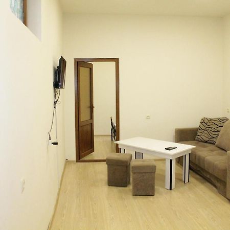 Tempus Hotel-Hostel Jereván Kültér fotó