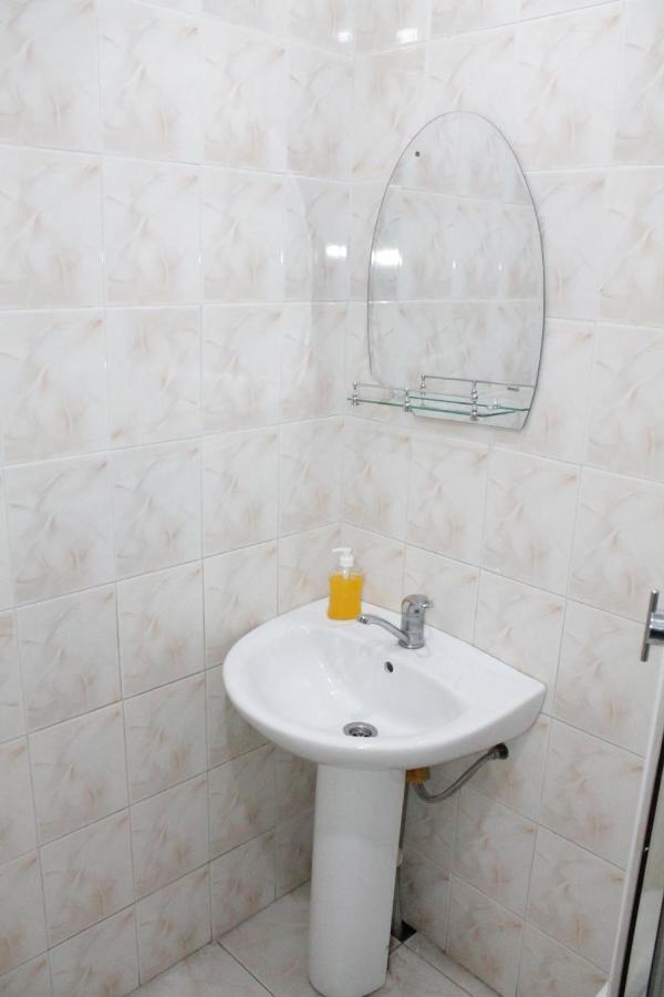 Tempus Hotel-Hostel Jereván Kültér fotó