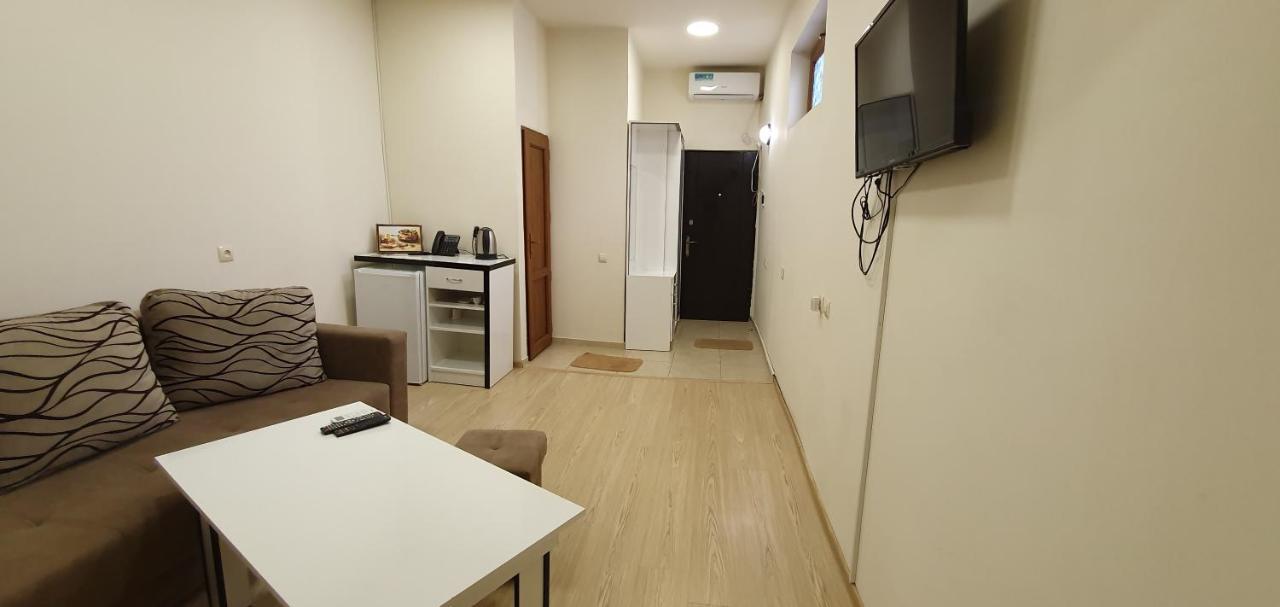 Tempus Hotel-Hostel Jereván Kültér fotó