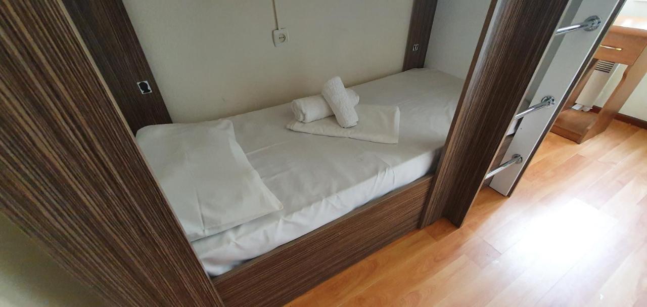 Tempus Hotel-Hostel Jereván Kültér fotó